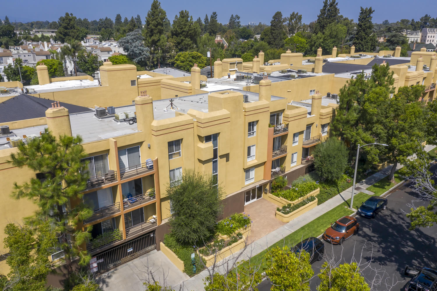 Entourage Apartments Burbank